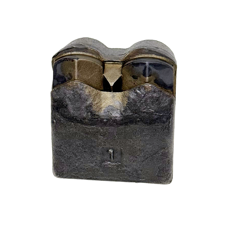 Carbide tooth for forestry equipment
